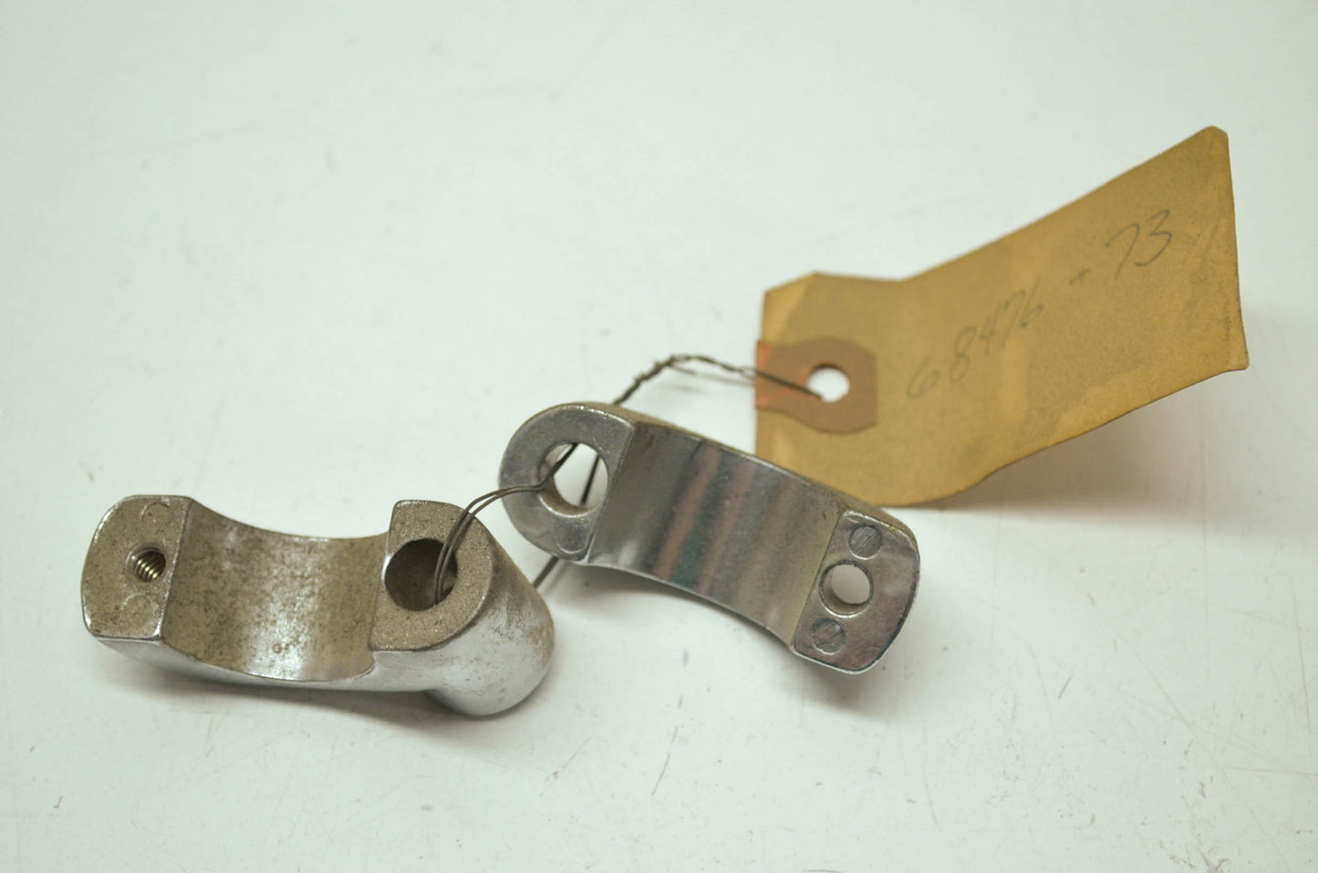 OEM Harley-Davidson 68476-73 Directional Lamp Clamp Kit Qty 2 NOS