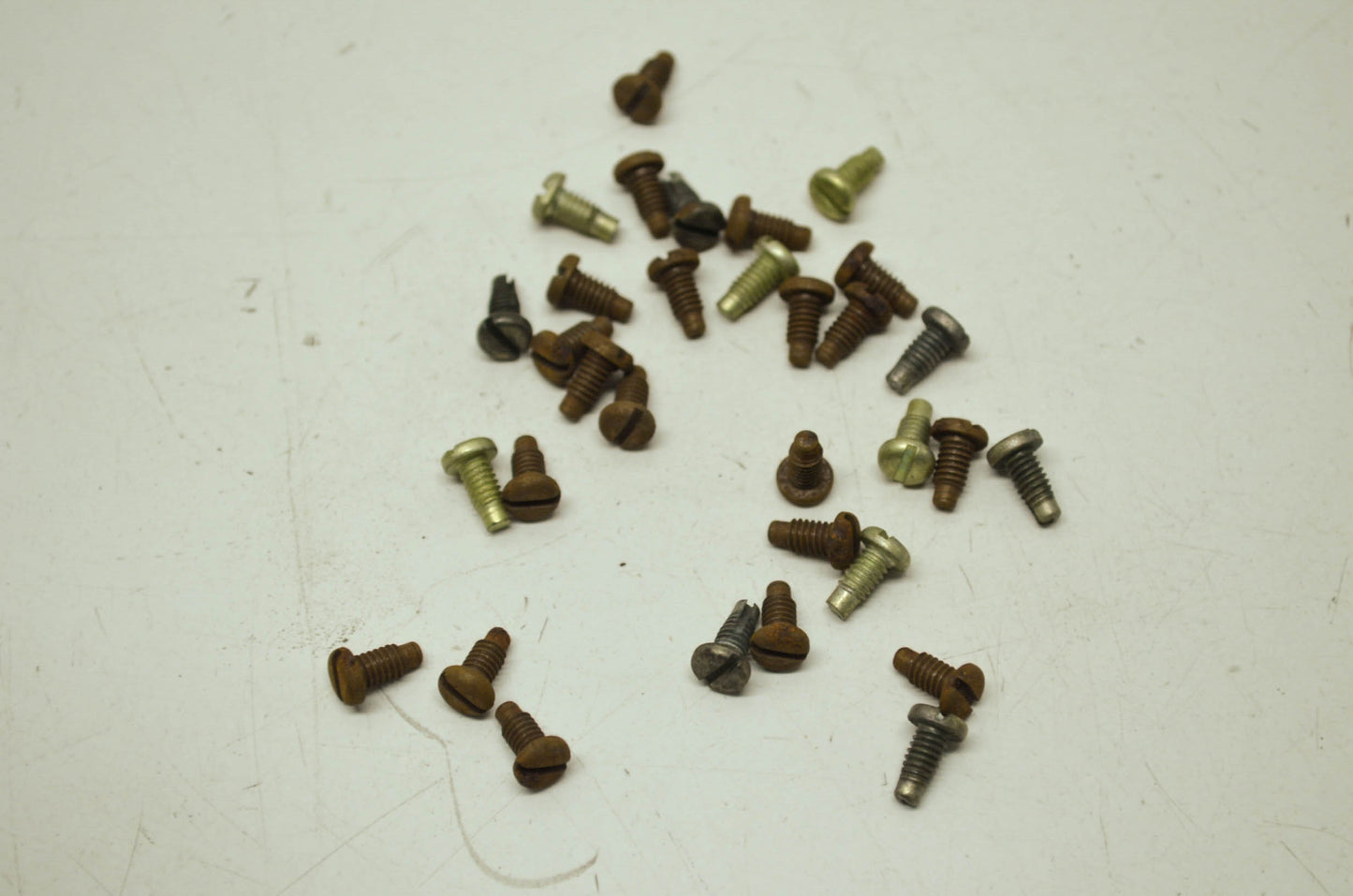 OEM Harley-Davidson 67721-48 Retaining Ring Screw Qty 33 NOS
