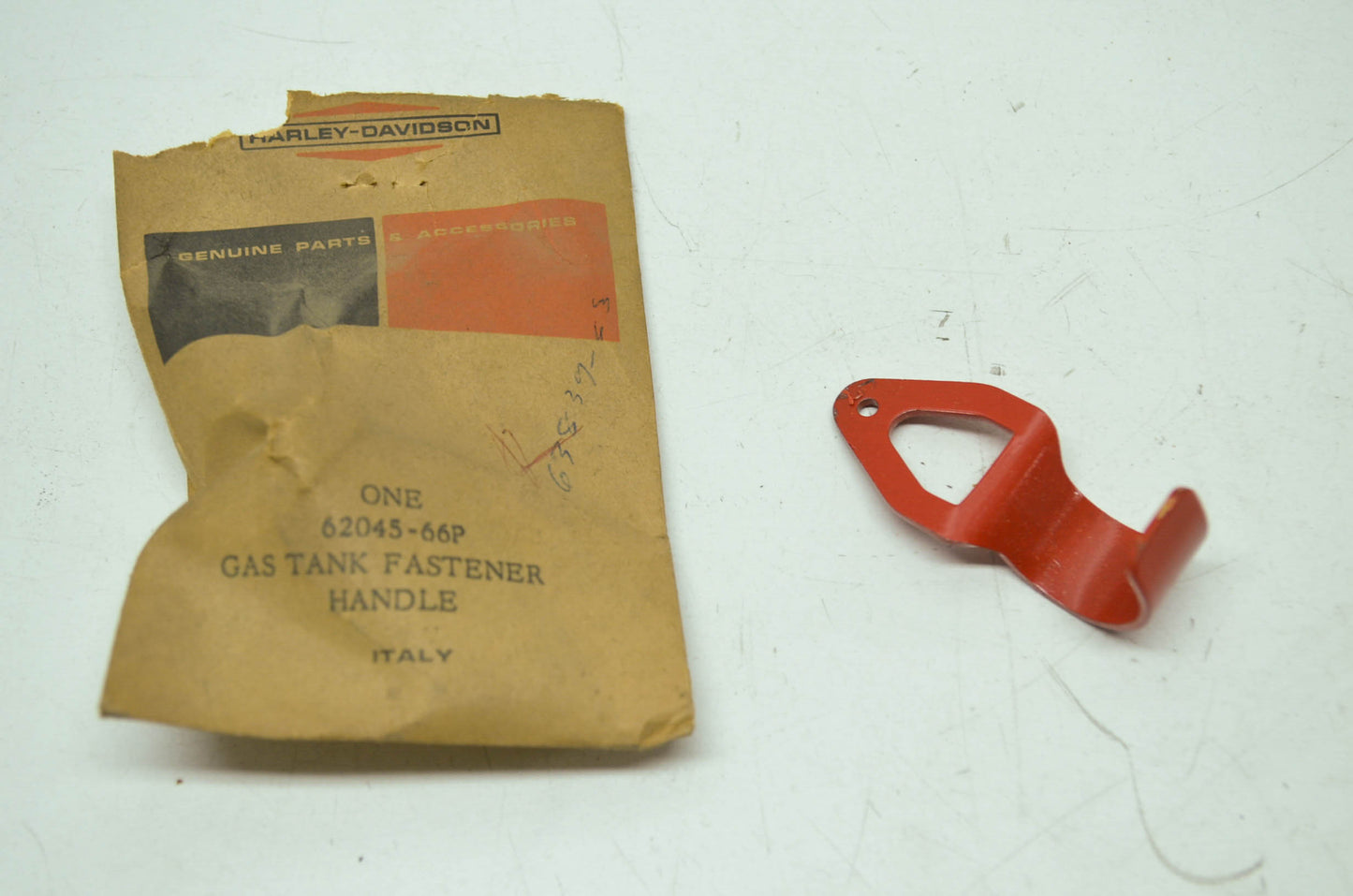 NEW OEM Harley Aermacchi Gas Tank Mounting Fastener 66-70 Leggero 62045-66P NOS