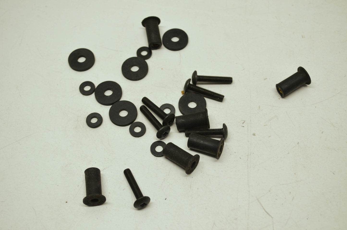 OEM Harley-Davidson 58031-80 Windshield Hardware Kit NOS