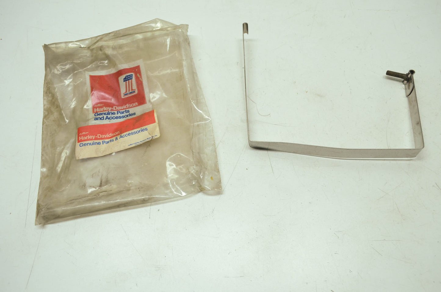 NEW OEM Harley Davidson AMF Battery Strap 66476-73 NOS
