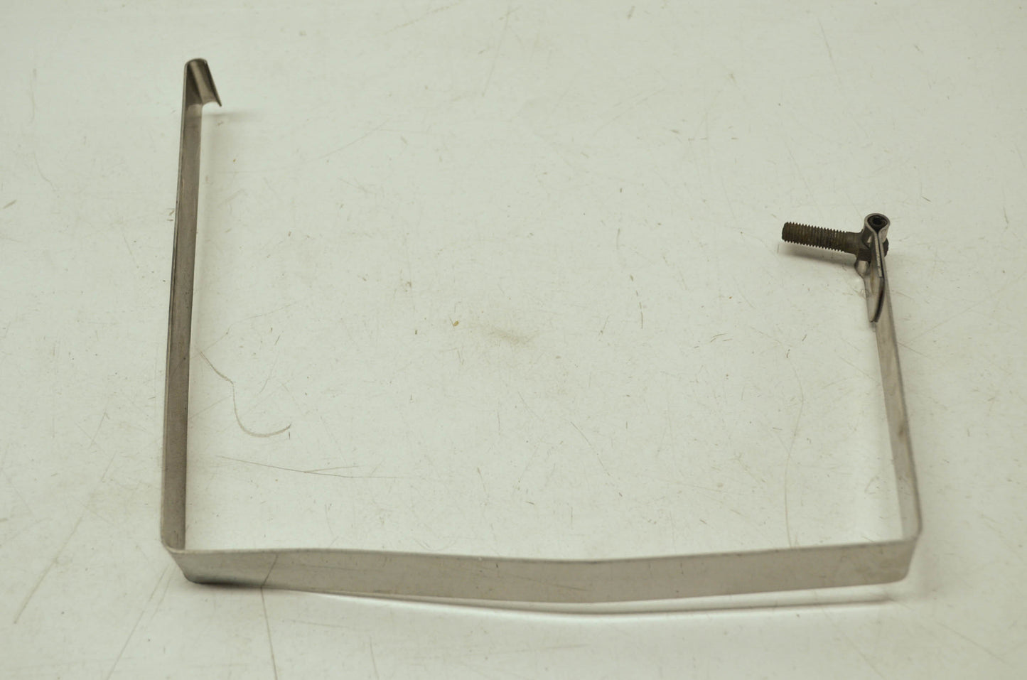 NEW OEM Harley Davidson AMF Battery Strap 66476-73 NOS