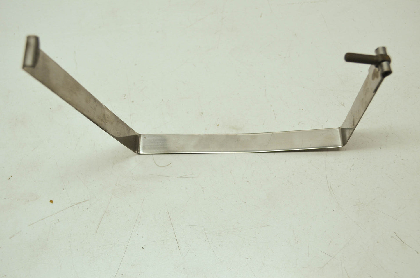 NEW OEM Harley Davidson AMF Battery Strap 66476-73 NOS