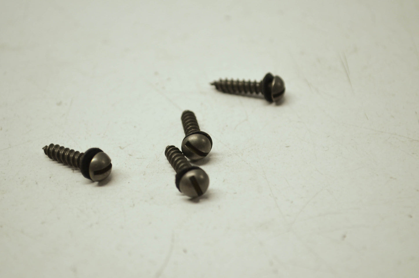OEM Harley-Davidson 68119-69 Screw Qty 4 NOS