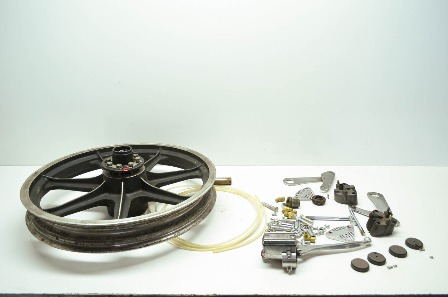 OEM Harley-Davidson 43461-78 Front Wheel Assembly