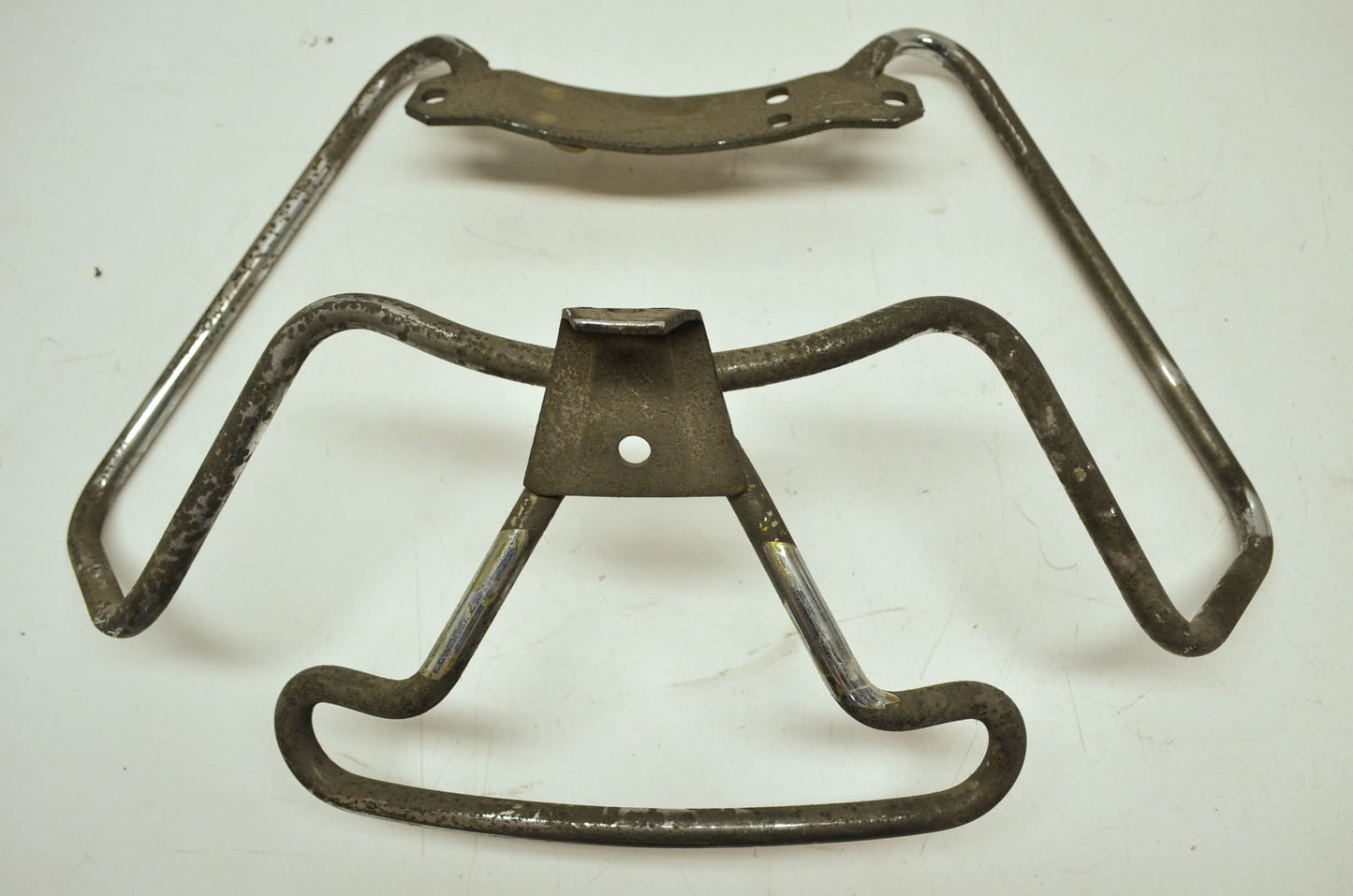 OEM Harley-Davidson 52620-77 Handrail Assembly