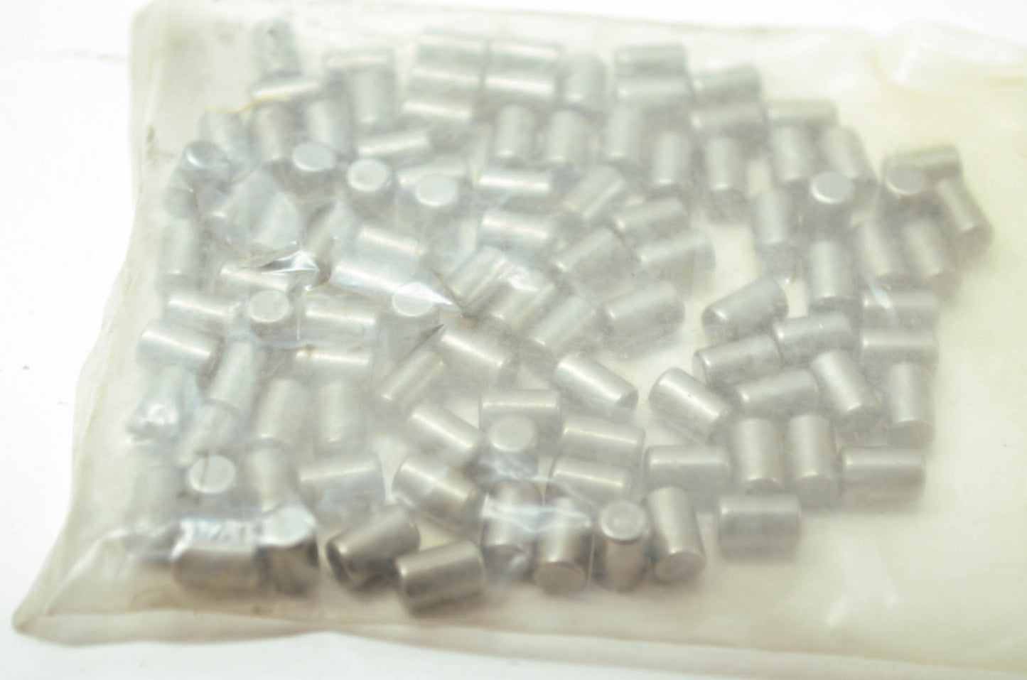 OEM Harley-Davidson 9450A Roller Qty 100 NOS