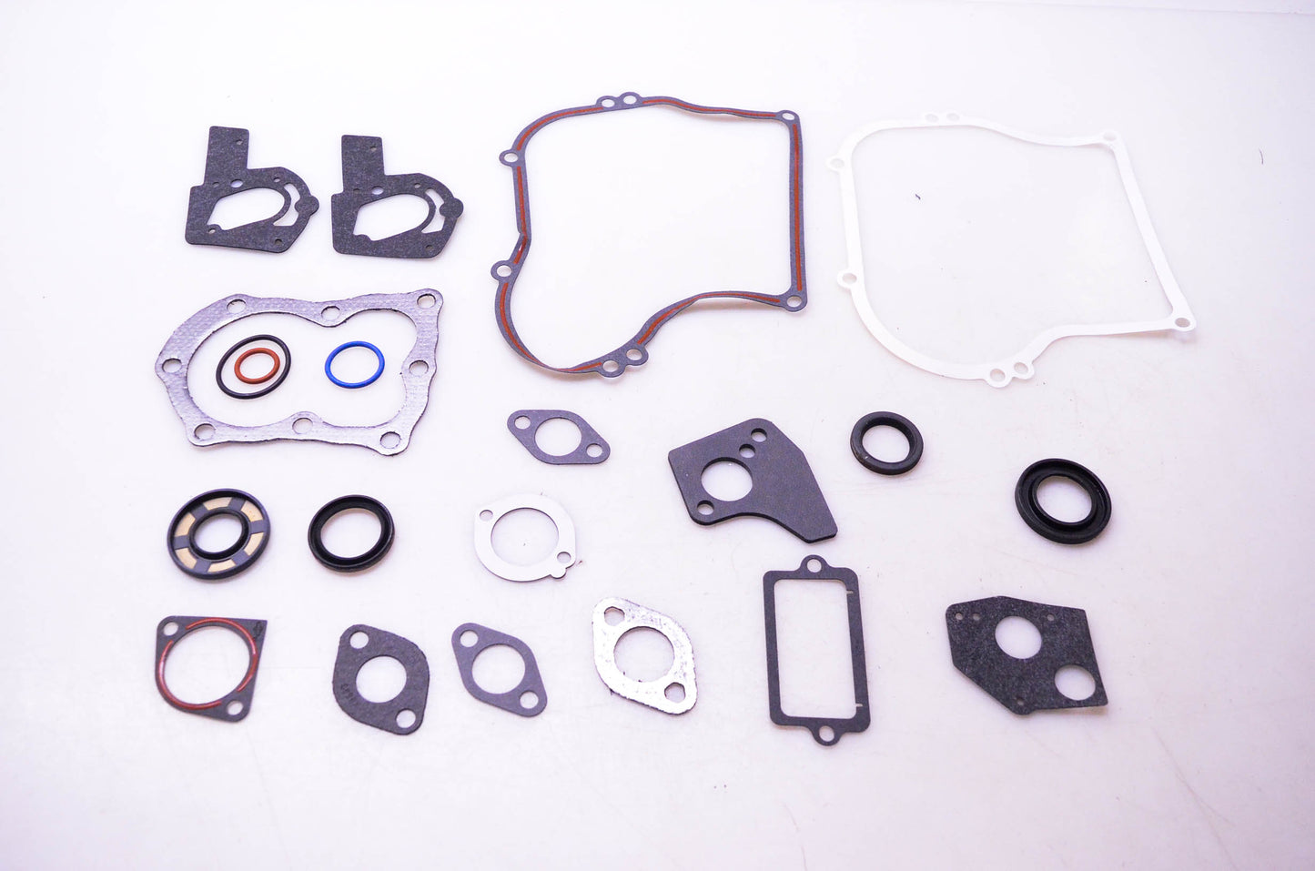 New OEM Briggs & Stratton 495603 Gasket Kit NOS