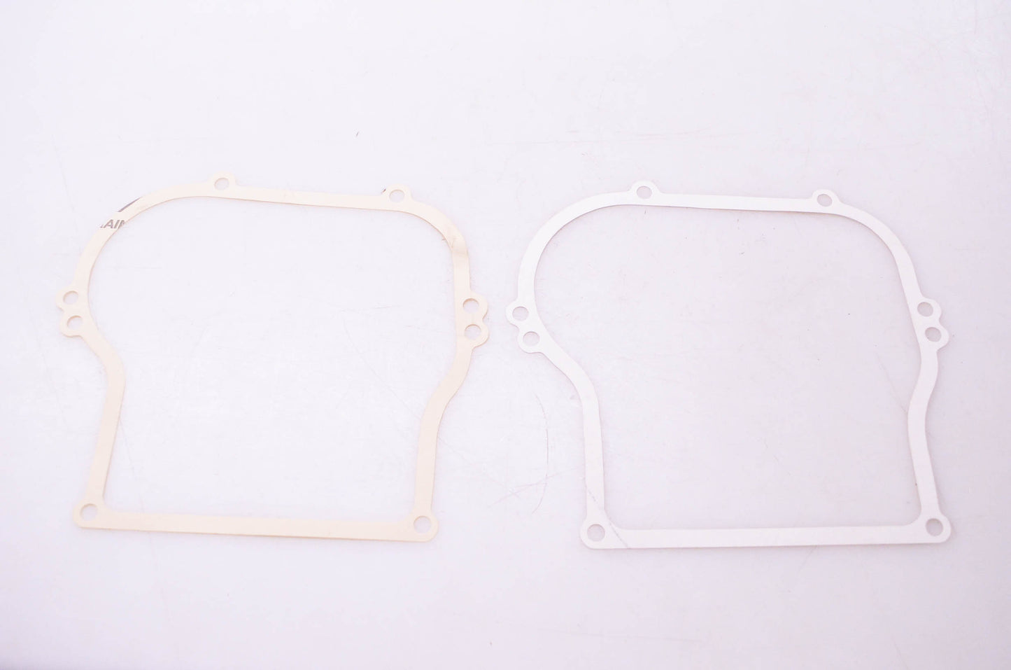 New OEM Briggs & Stratton 270069 Crankcase Gaskets Qty 2 NOS
