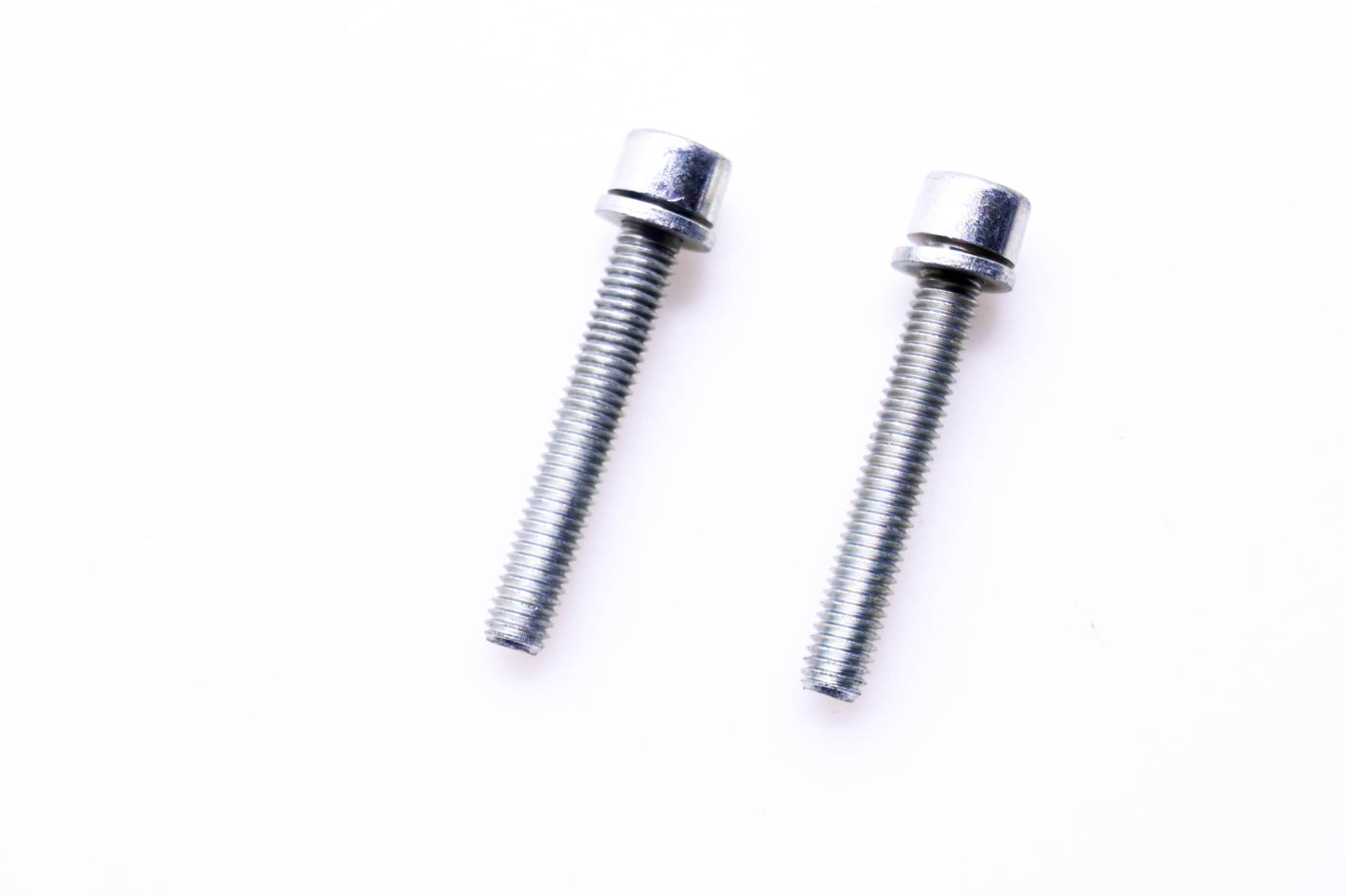 New OEM Harley-Davidson 978M Socket Head Cap Screws Qty 2 NOS