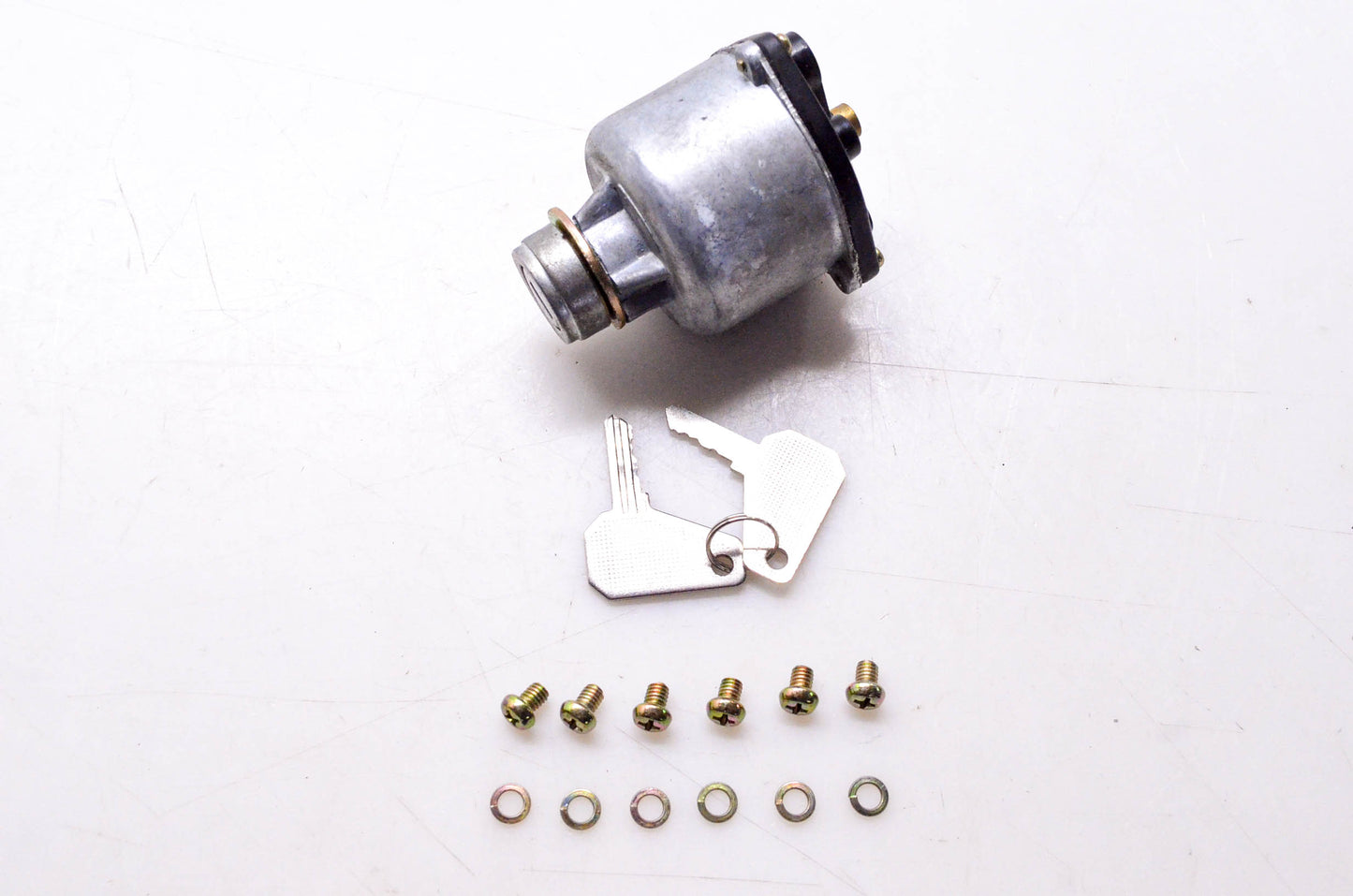 Nissan 25150-L1810 Ignition Key Switch NOS