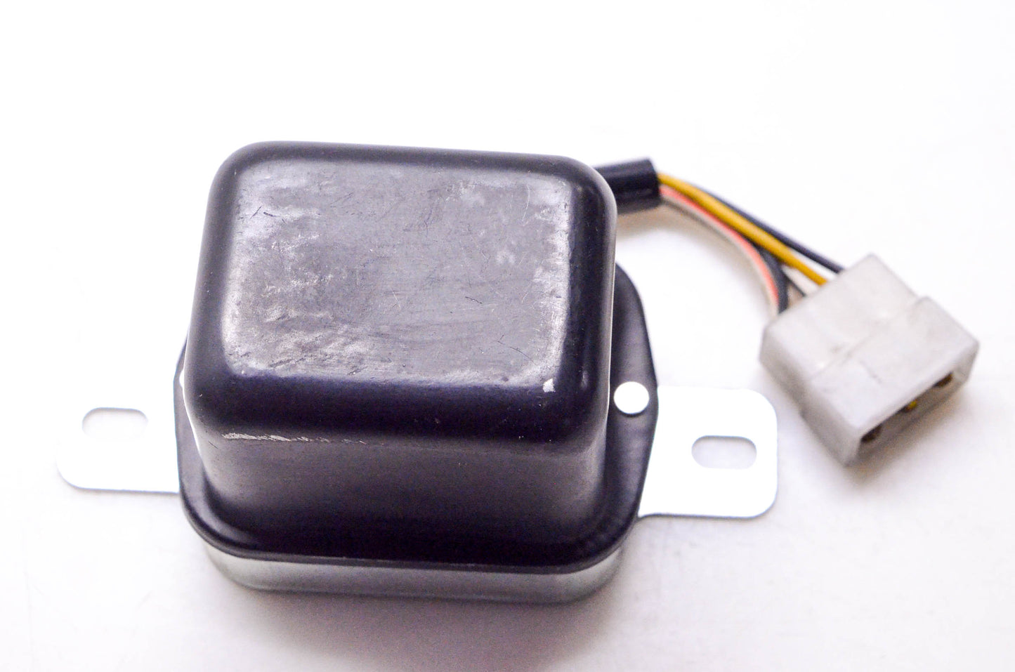 Total Source 23500-89910, NI23500-89910 Voltage Regulator fits Nissan NOS