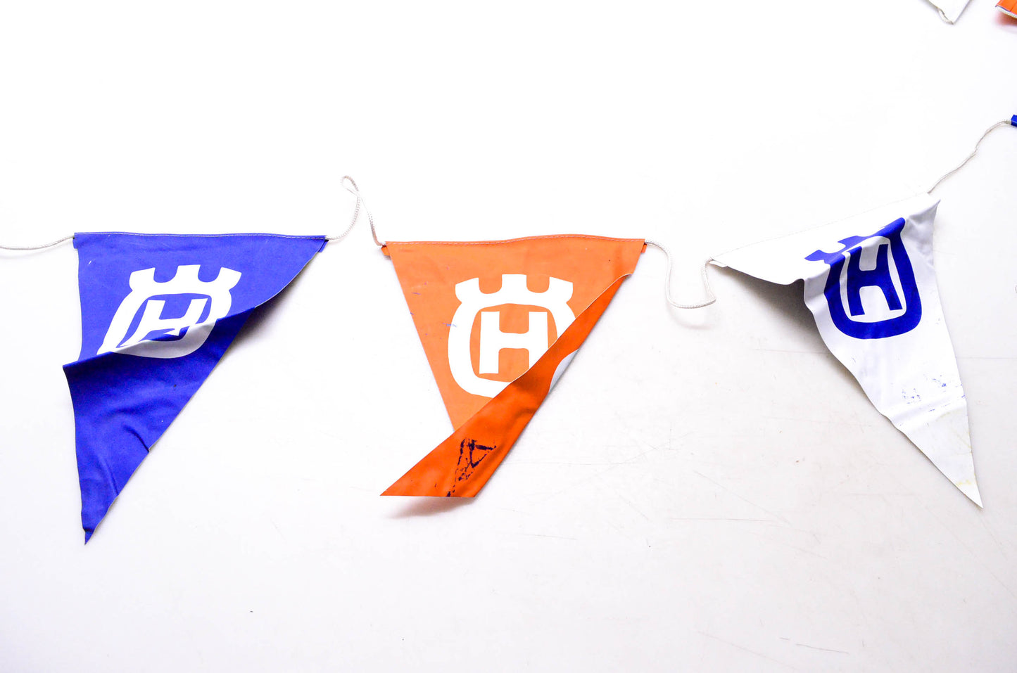 New OEM Husqvarna AE026-3 Husqvarna Pennant String 18 NOS