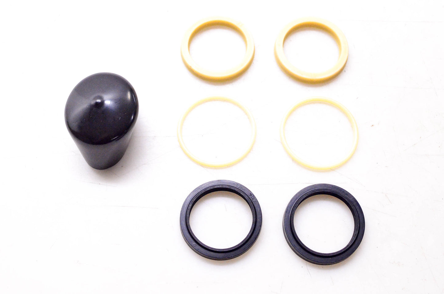 Total Source 9305320028, MB9305320028 Cylinder Seal Kit fits Mitsubishi NOS
