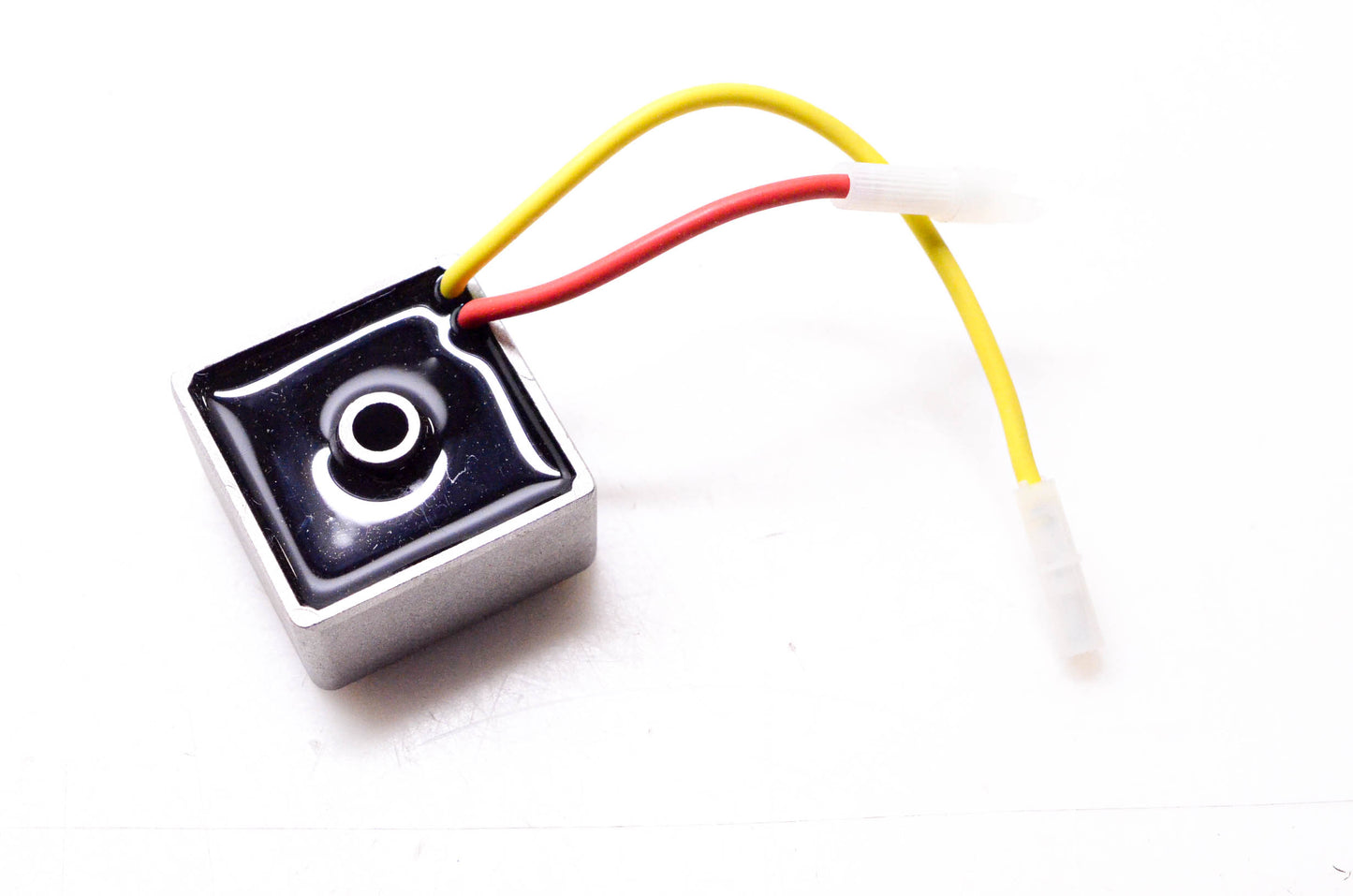 New OEM Briggs & Stratton 794360 Voltage Regulator NOS