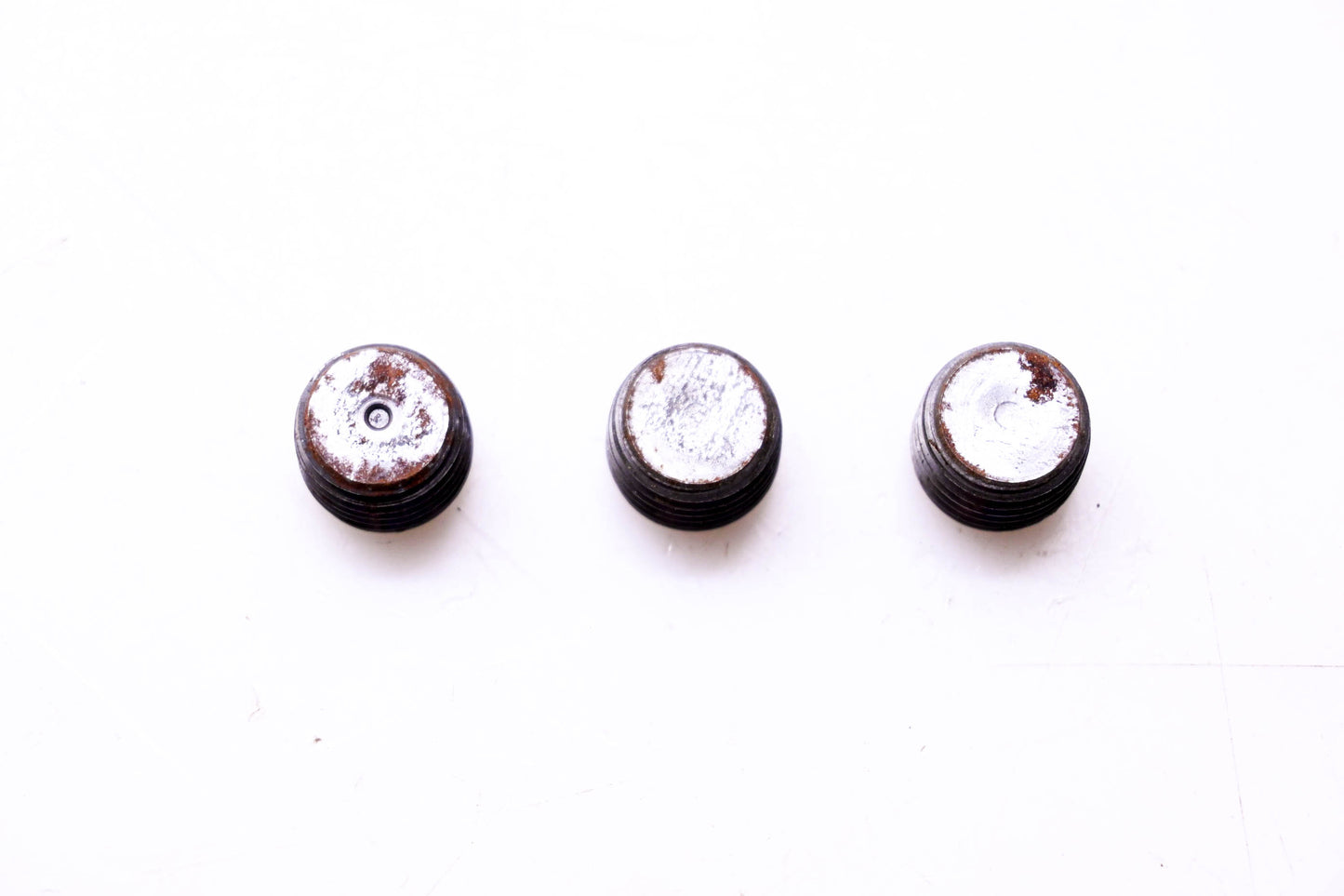 New OEM Briggs & Stratton 93448 Oil Drain Plugs Qty 3 NOS