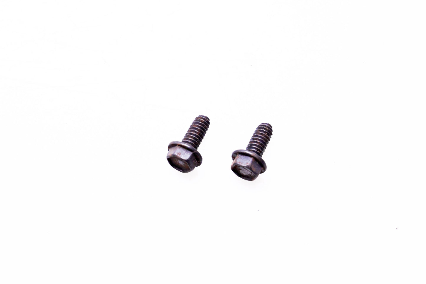 New OEM Briggs & Stratton 93490 SEM Screws Qty 2 NOS