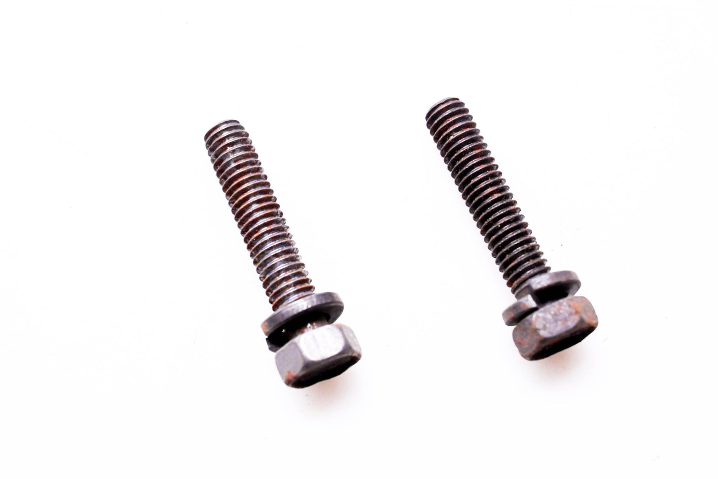 New OEM Briggs & Stratton 93585 SEM Screws Qty 2 NOS