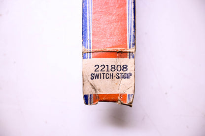 New OEM Briggs & Stratton 221808 Stop Switch NOS
