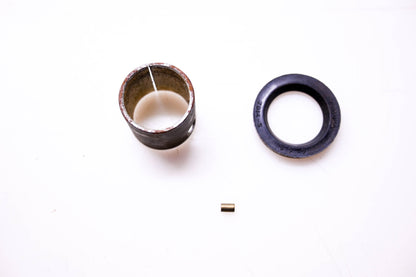 New OEM Briggs & Stratton 89677 Bushing Cylinder & Mag NOS