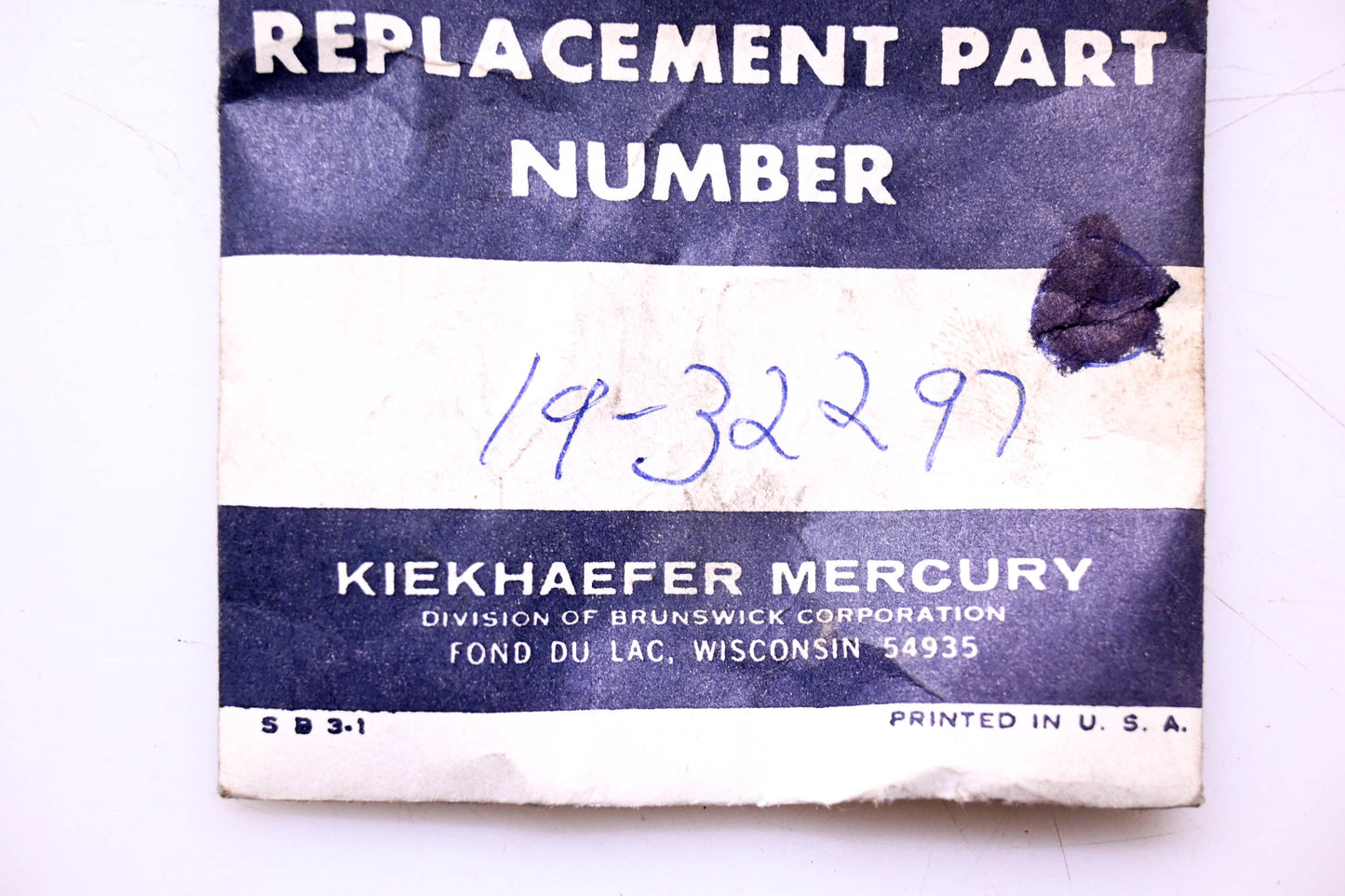 Aftermarket 19-32297 Plugs Qty 2 NOS