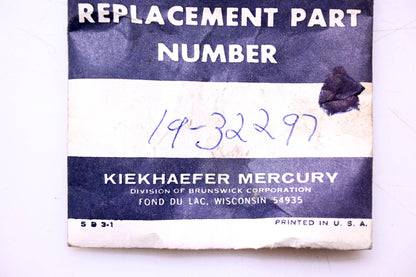 Aftermarket 19-32297 Plugs Qty 2 NOS