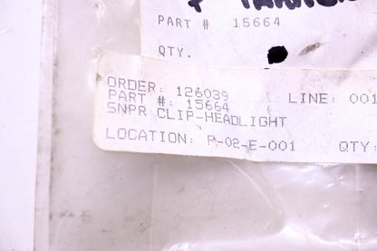 Snapper 15664 Headlight Clips Qty 3 NOS