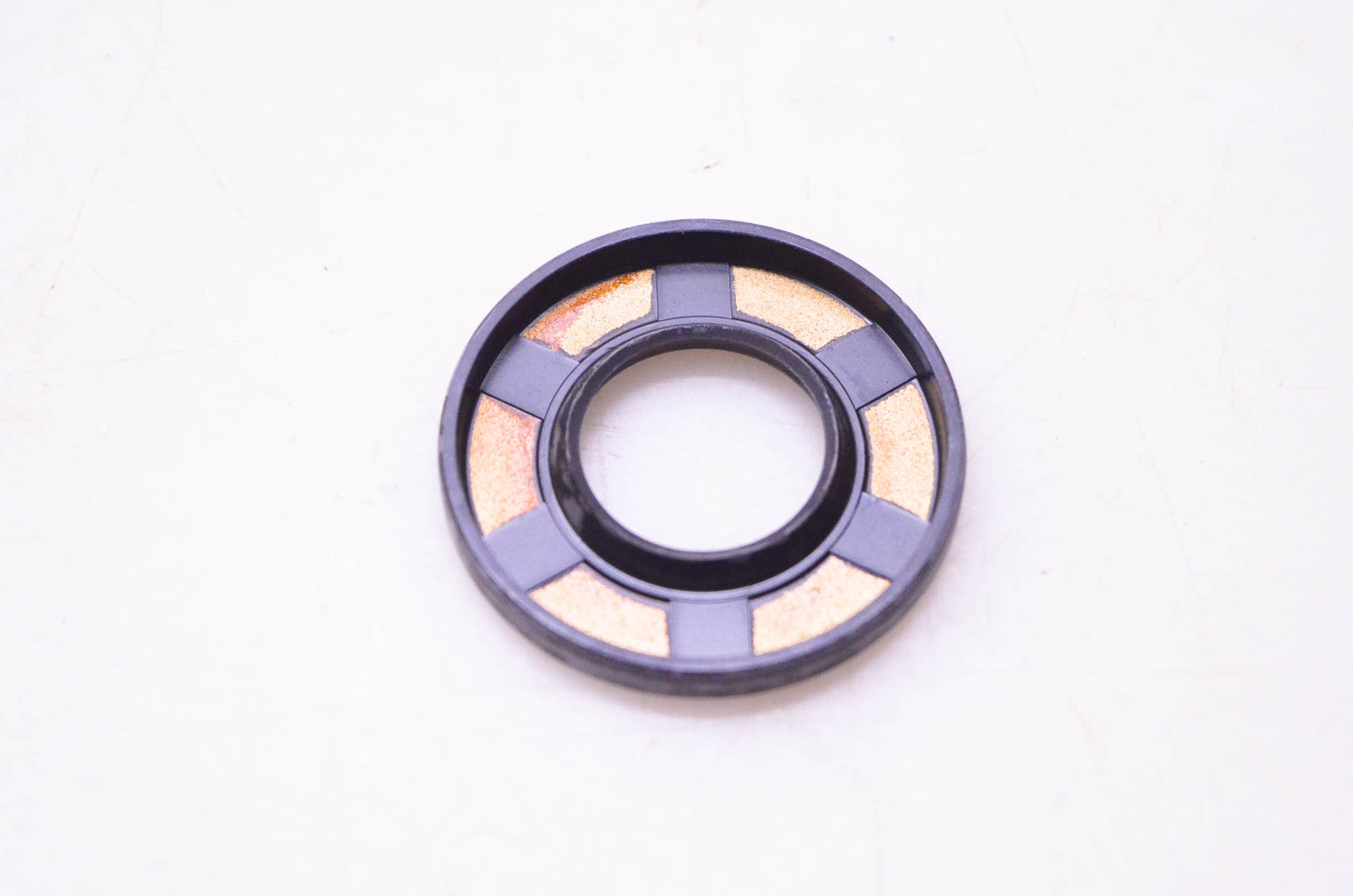 New OEM Briggs & Stratton 393812 Oil Seal NOS
