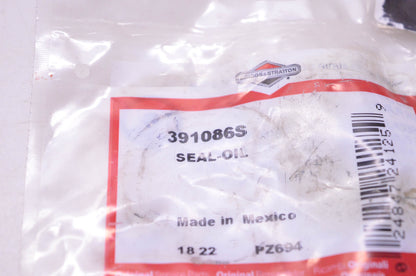New OEM Briggs & Stratton 391086S Oil Seal NOS