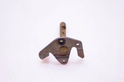 New OEM Briggs & Stratton 398969, 8908 Throttle Shaft NOS