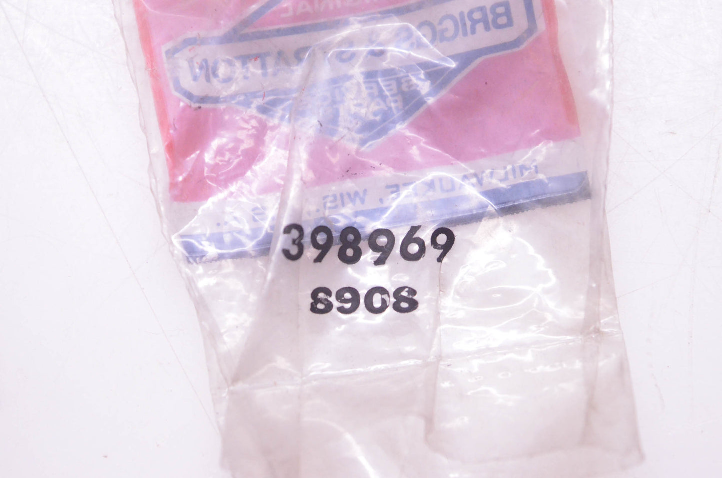 New OEM Briggs & Stratton 398969, 8908 Throttle Shaft NOS