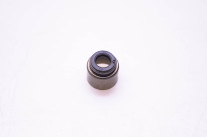 New OEM Briggs & Stratton 690968 Valve Seal NOS
