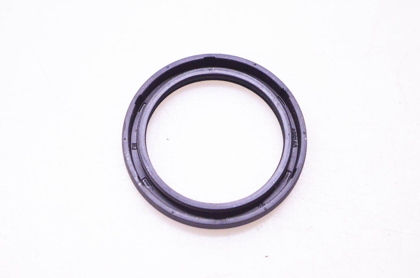 New OEM Briggs & Stratton 791892 Oil Seal NOS
