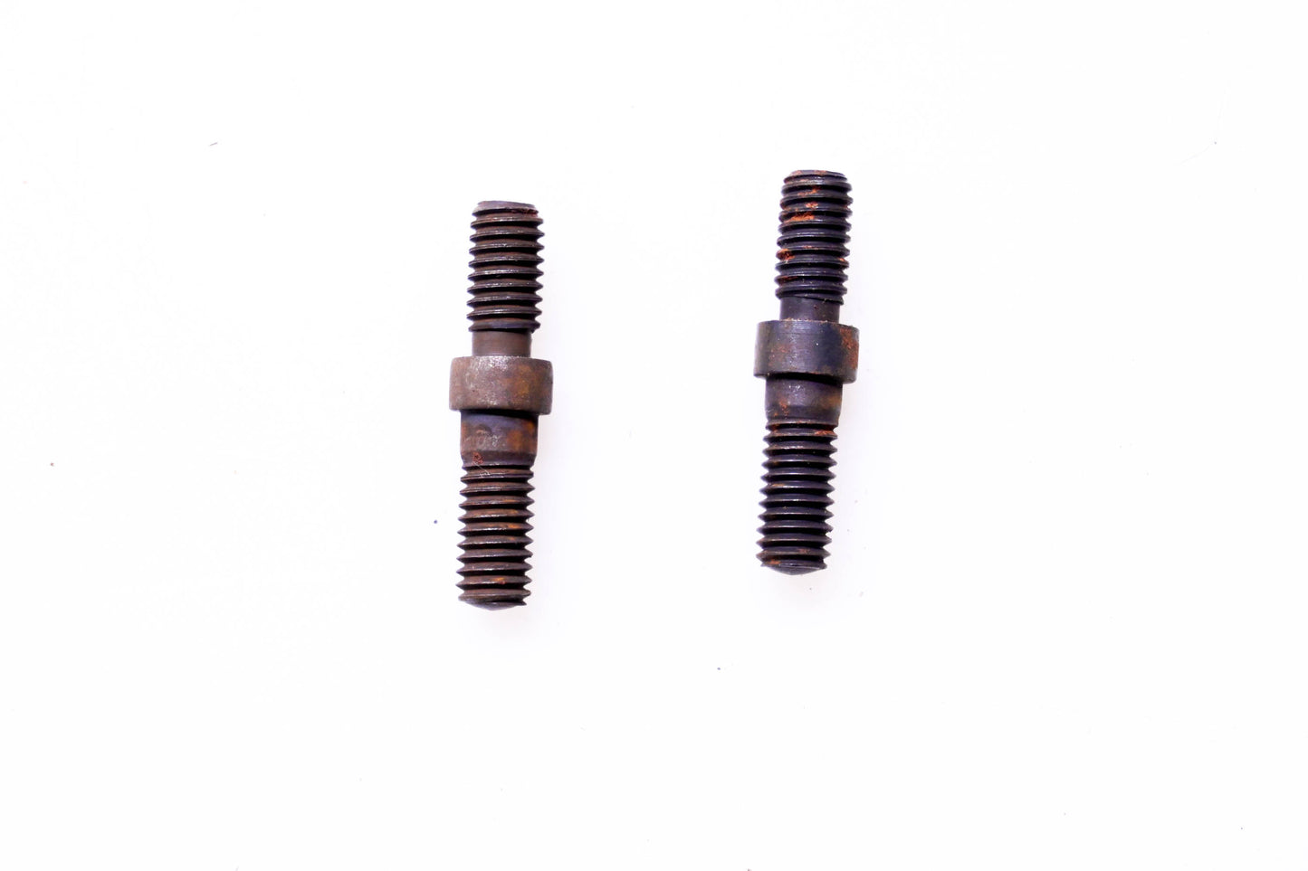 New OEM Echo 433 011 1393 0 Studs Qty 2 NOS