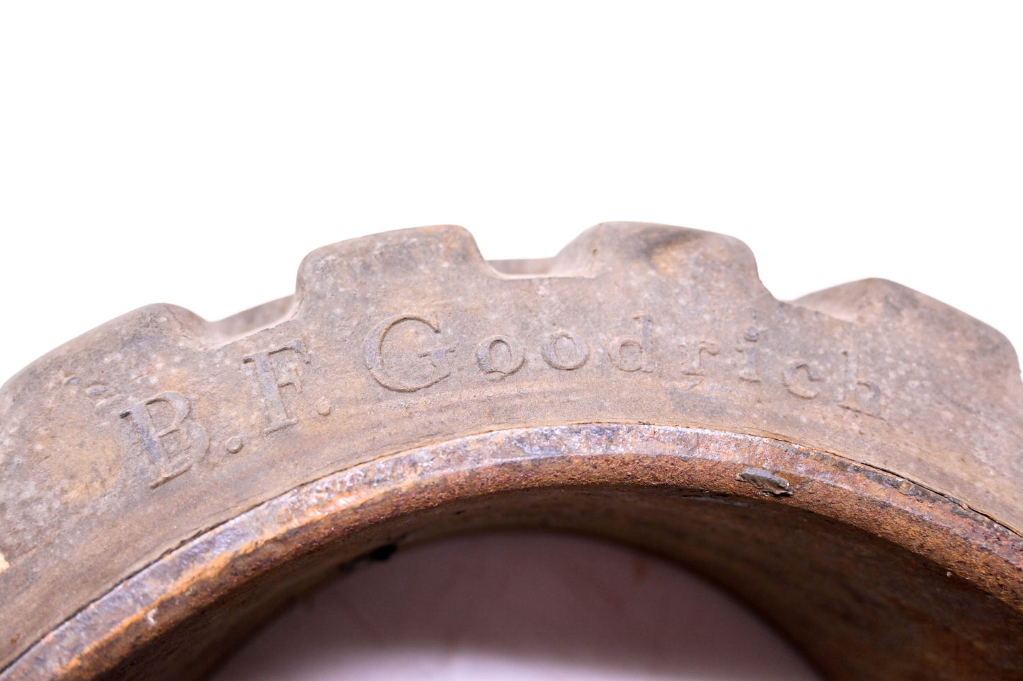 B. F. Goodrich Tires201-32 Deluxe Cushion 15 1/2x6x10 Solid Forklift Tire Press-On NOS