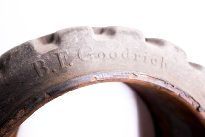 B. F. Goodrich Tires201-33 Deluxe Cushion 15 1/2x6x10 Solid Forklift Tire Press-On NOS