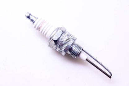 Champion FI21501 Copper Plus Spark Plug NOS