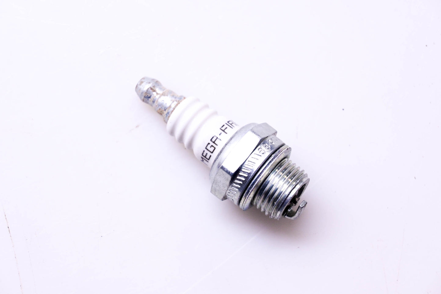 Mega-Fire 130-096, SE8JC Spark Plug NOS