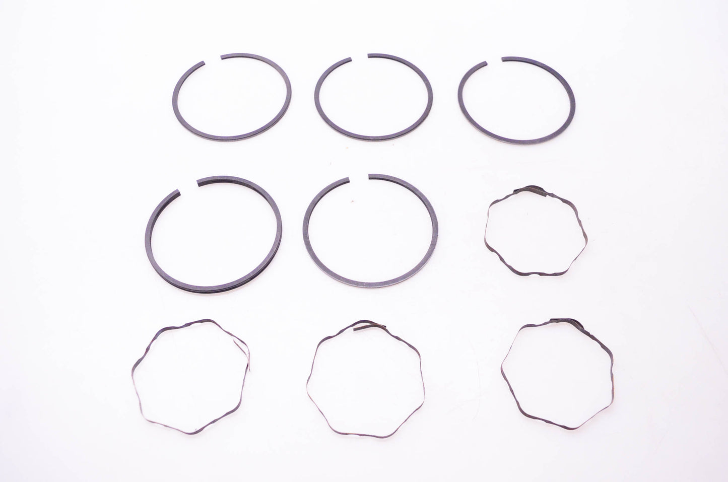 New OEM Briggs & Stratton 391780 Piston Rings NOS