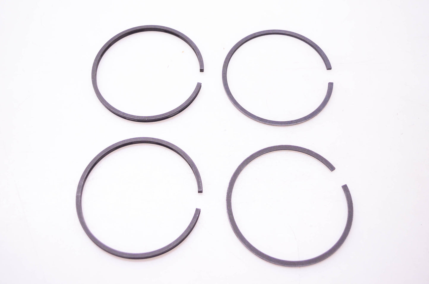New OEM Briggs & Stratton 391780 Piston Rings NOS