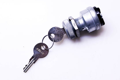 Total Source 1-150-378, RA1-150-378 Ignition Switch fits Raymond NOS