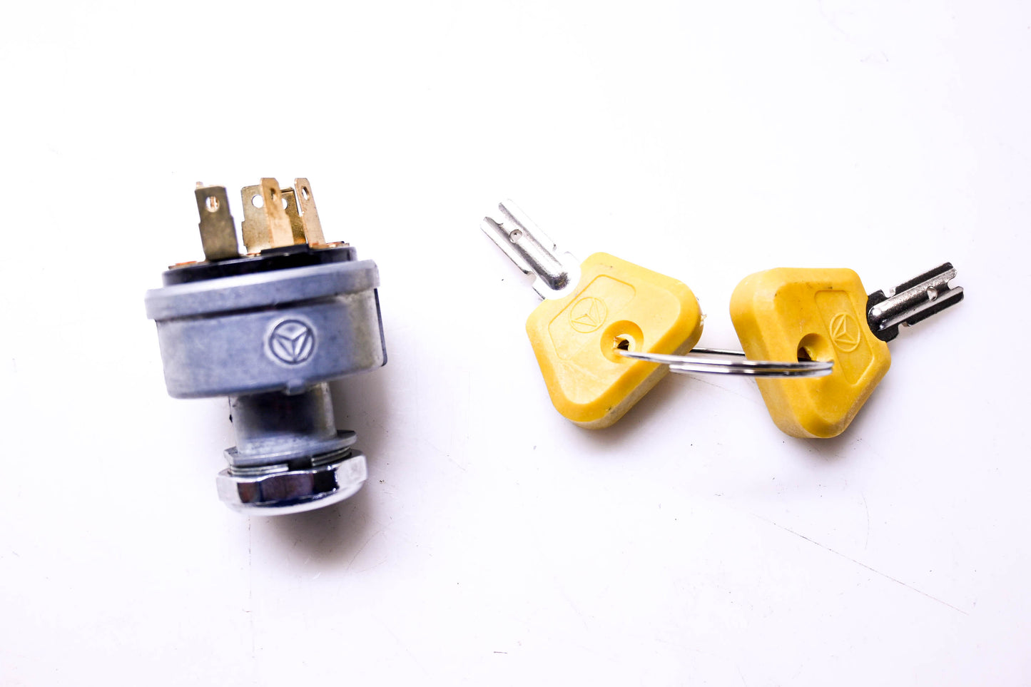 Total Source 2368655, CL2368655 Ignition Switch with Two Keys fits Clark NOS
