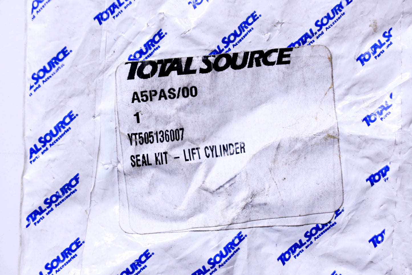 Total Source 505136007, YT505136007 Lift Cylinder Seal Kit fits Yale NOS