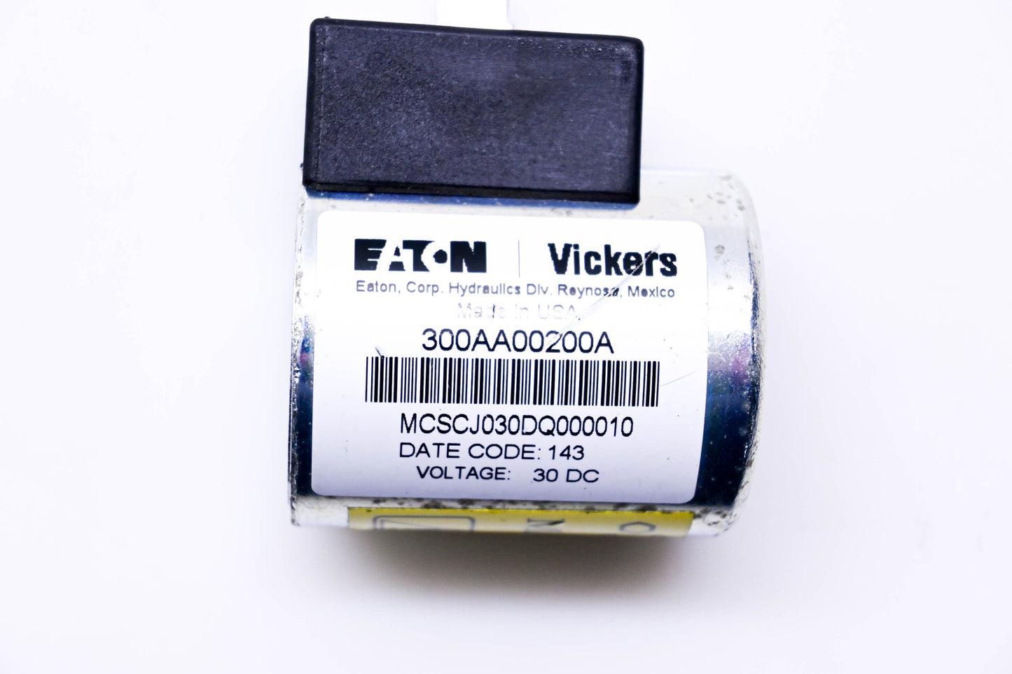 Eaton 300AA00200A, 094513-002 Solenoid Coil NOS