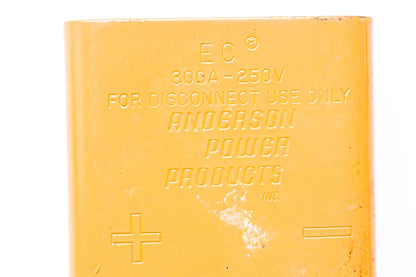 Anderson Power Products 300A-250V, 5841 Plug Shell