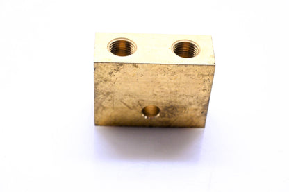 Hyster 2021470 Four-Way Block NOS