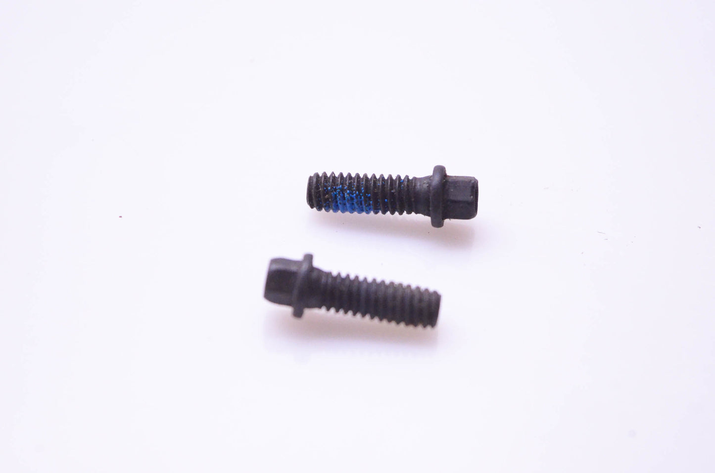 New OEM Tecumseh 792007 Screws Qty 2 NOS