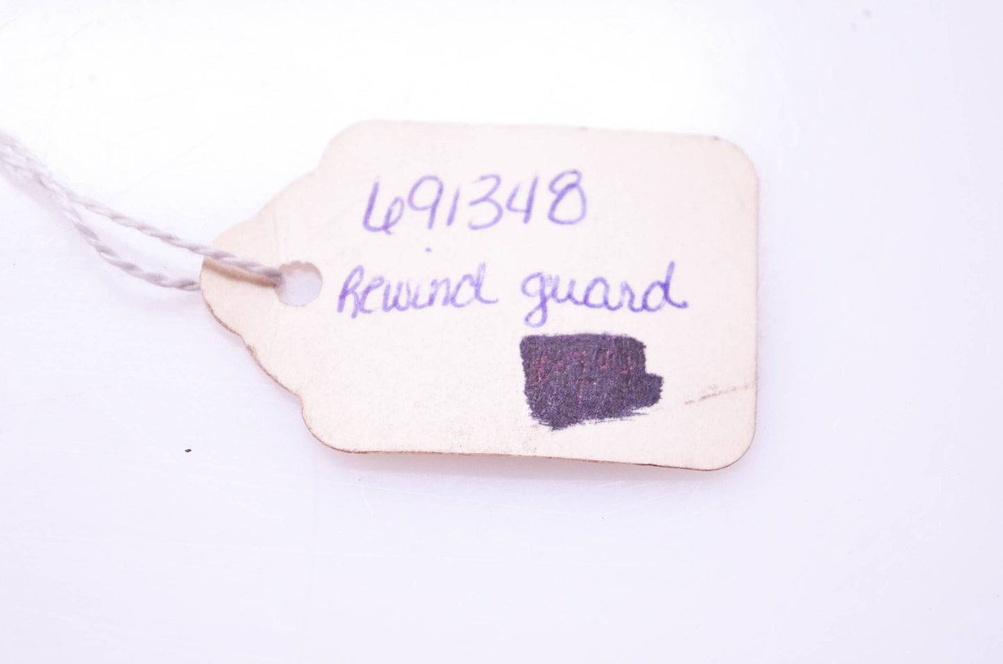 New OEM Briggs & Stratton 691348 Rewind Guard NOS