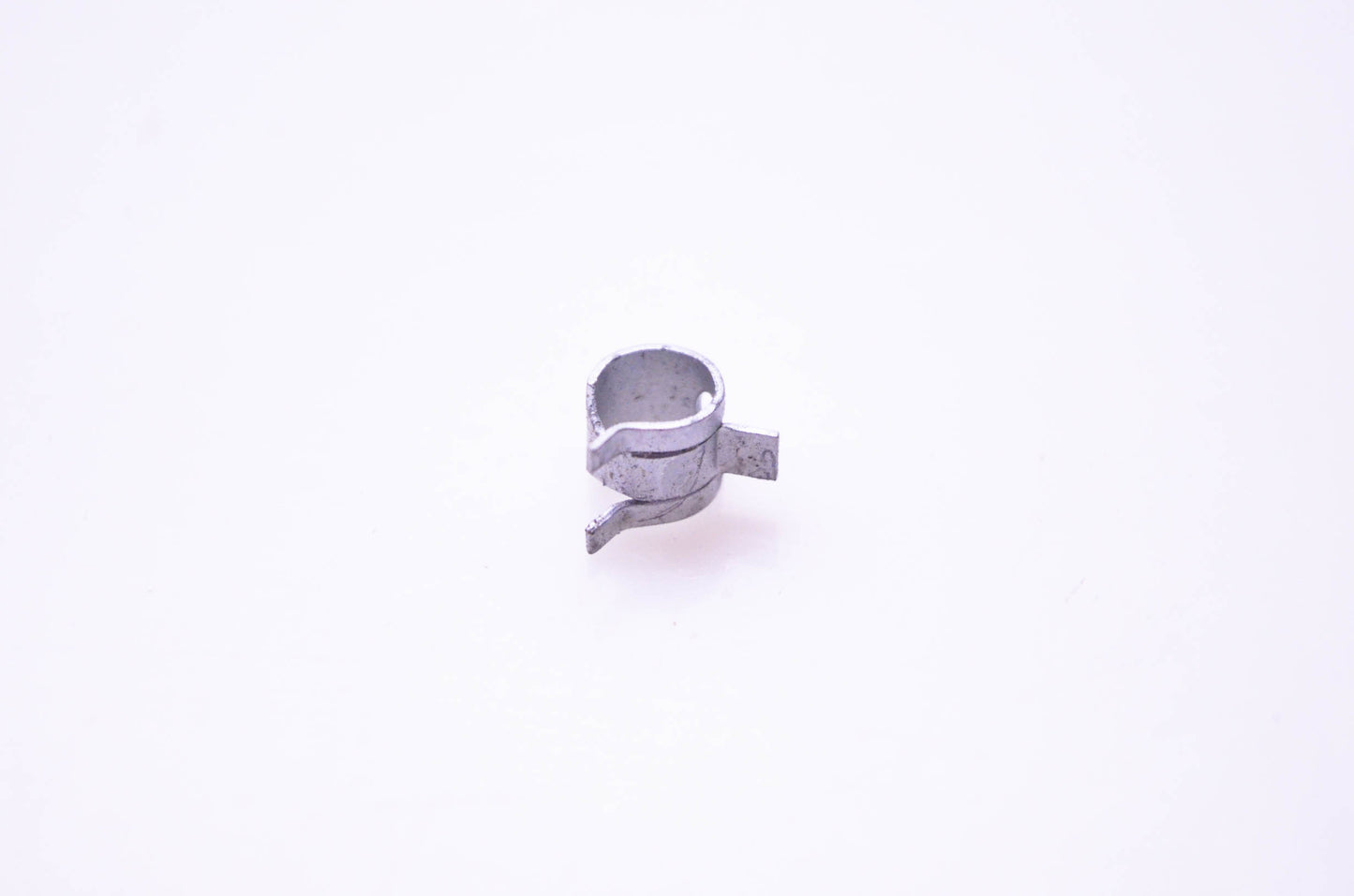 New OEM Tecumseh 410253 Fuel Line Clamp NOS