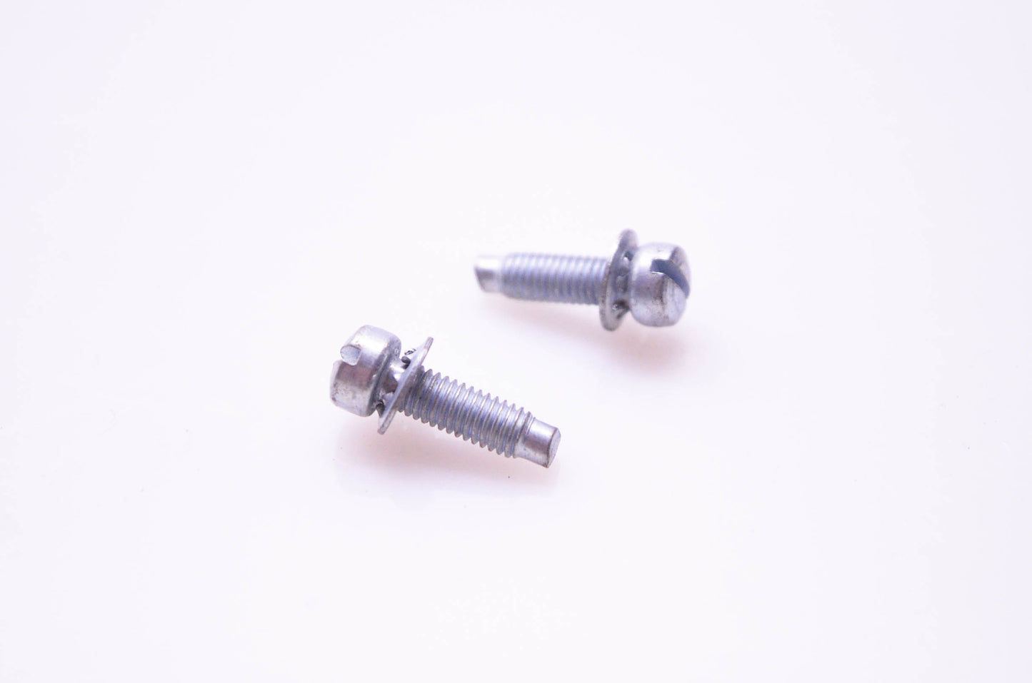 New OEM Tecumseh 650707 Screws Qty 2 NOS